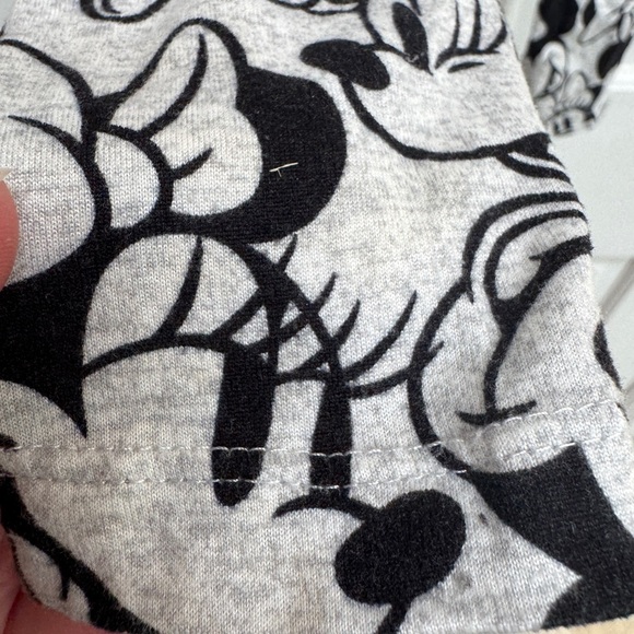 Disney 2T Black and Gray Minnie Mouse Face Facial Expression Leggings Pants - Picture 5 of 5